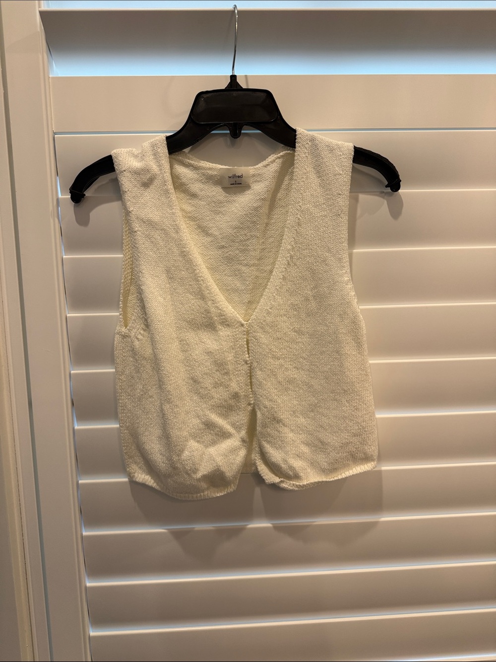 *ARITZIA* Wilfred Cream Knit V-Neck Cropped Vest